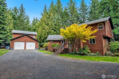 1038 NE Blue Ridge Drive , Poulsbo, WA 98370 - Photo 2