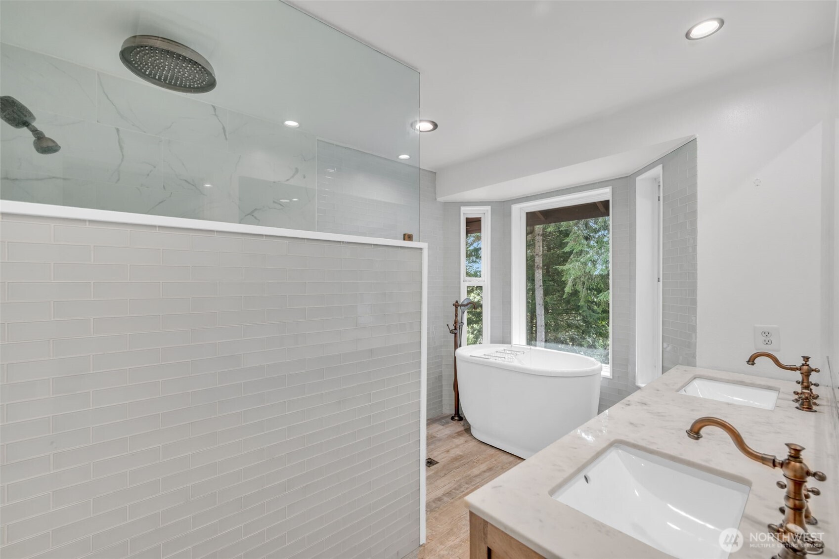 1038 NE Blue Ridge Drive , Poulsbo, WA 98370