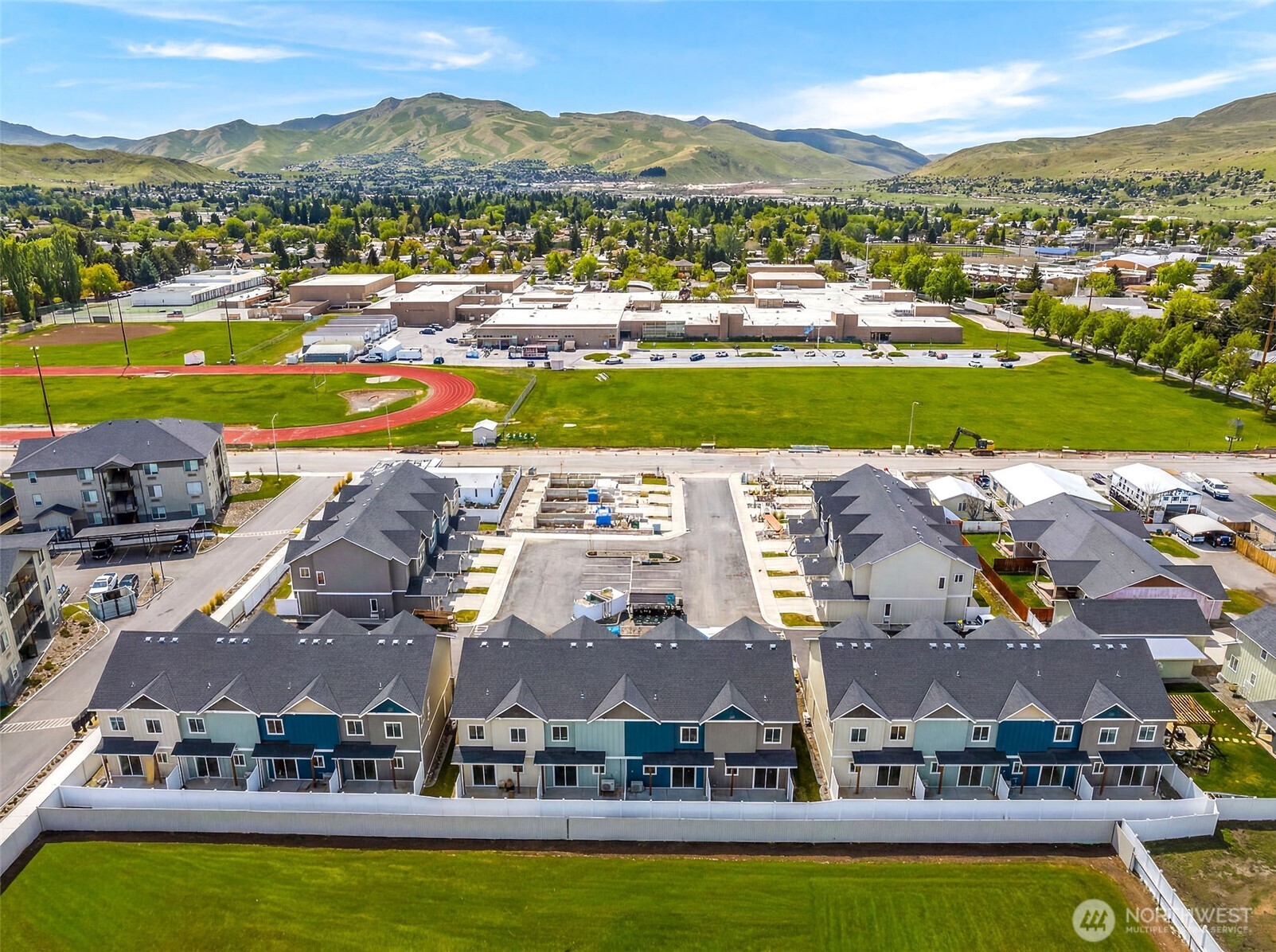 1075 Red Apple Road #C10, Wenatchee, WA 98801