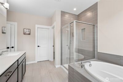 14125 271st Place NE, Duvall, WA 98019 - Photo 13