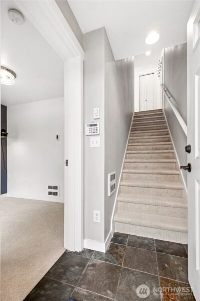 9011 46th Avenue S #B, Seattle, WA 98118 - Photo 4