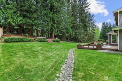 4422 238th Place SE, Sammamish, WA 98029 - Photo 32