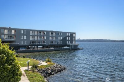 733 Lake Street S #301, Kirkland, WA 98033 - Photo 1