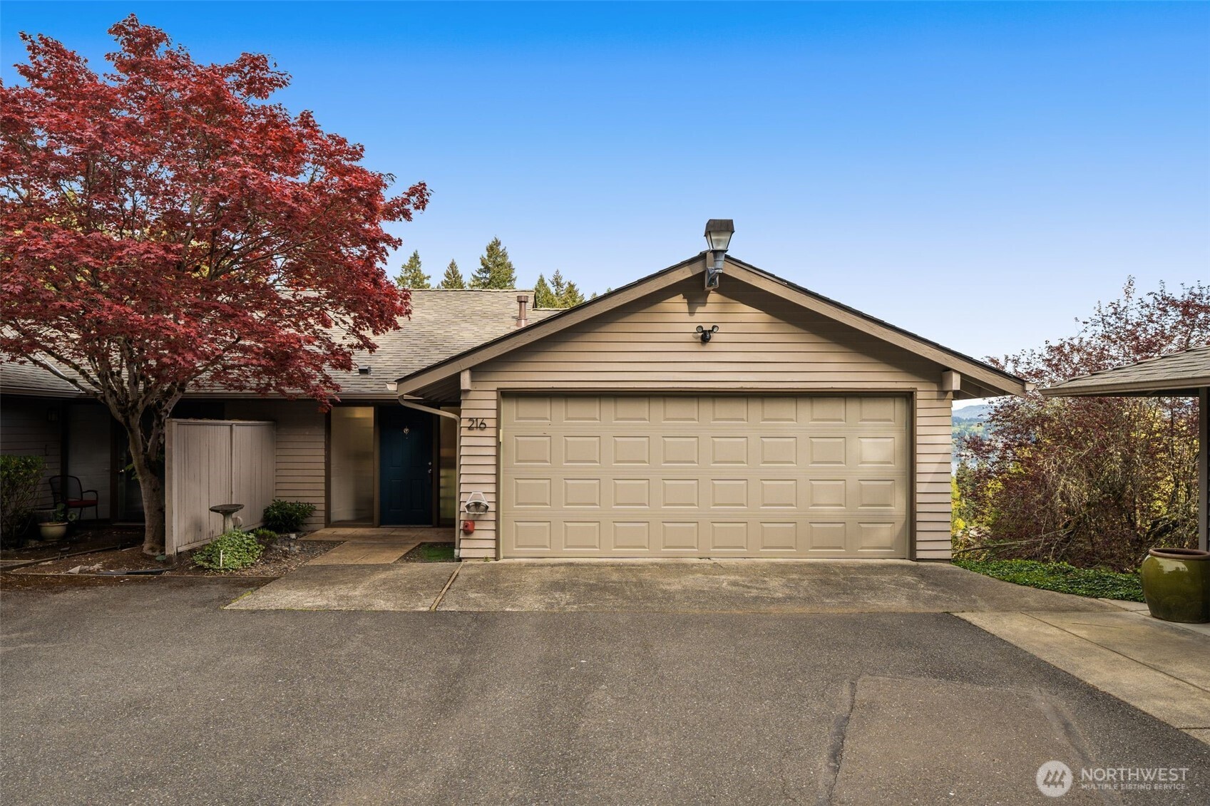 216 167th Place NE, Bellevue, WA 98008-4520