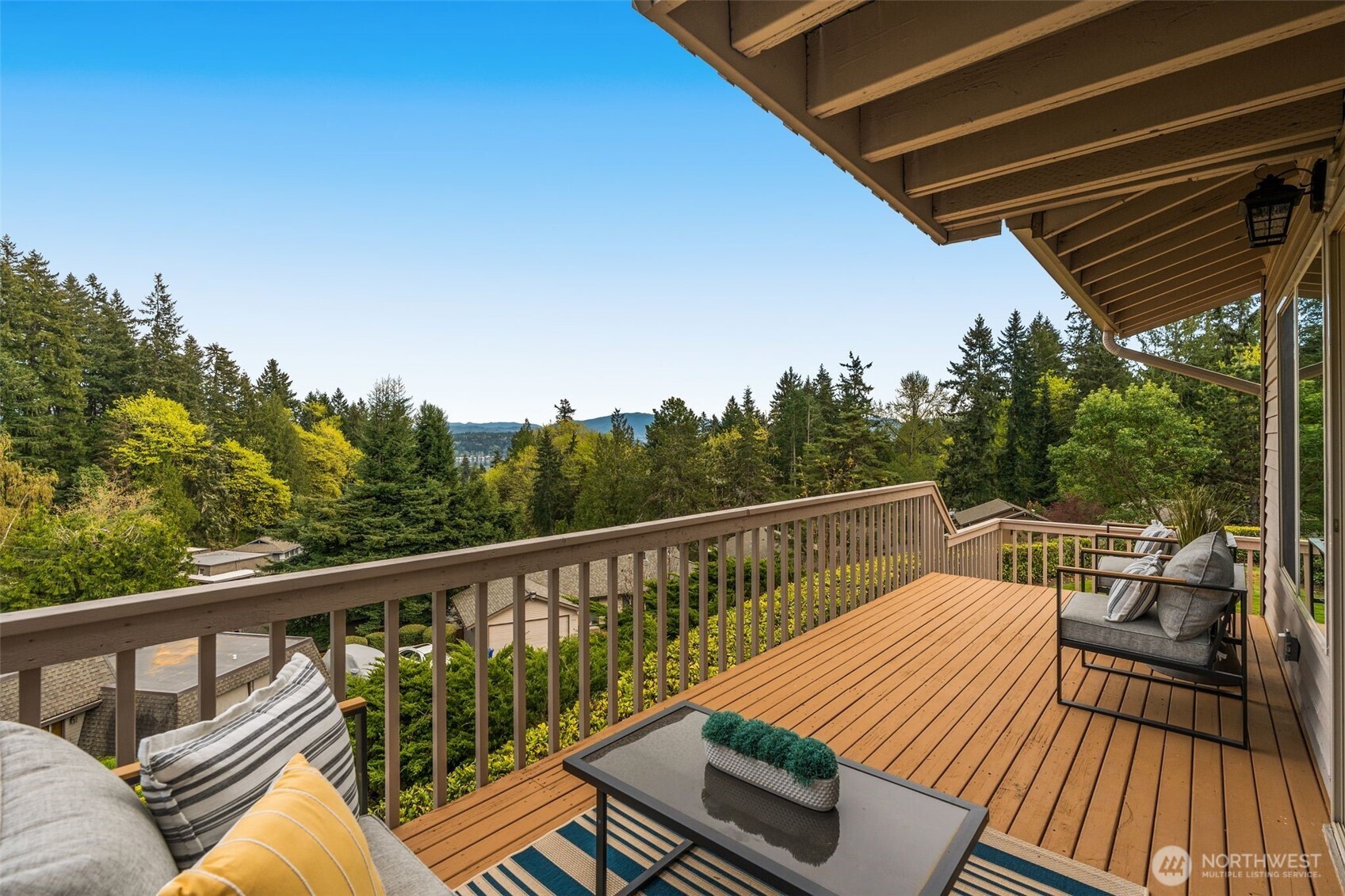 216 167th Place NE, Bellevue, WA 98008-4520