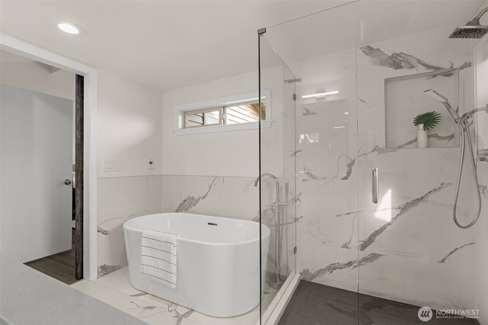 216 167th Place NE, Bellevue, WA 98008-4520