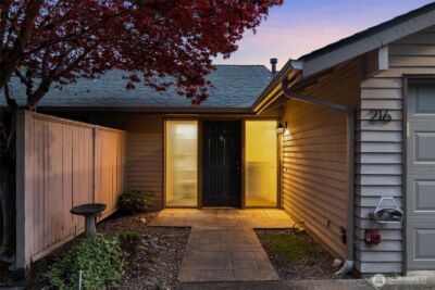 216 167th Place NE, Bellevue, WA 98008-4520 - Photo 3
