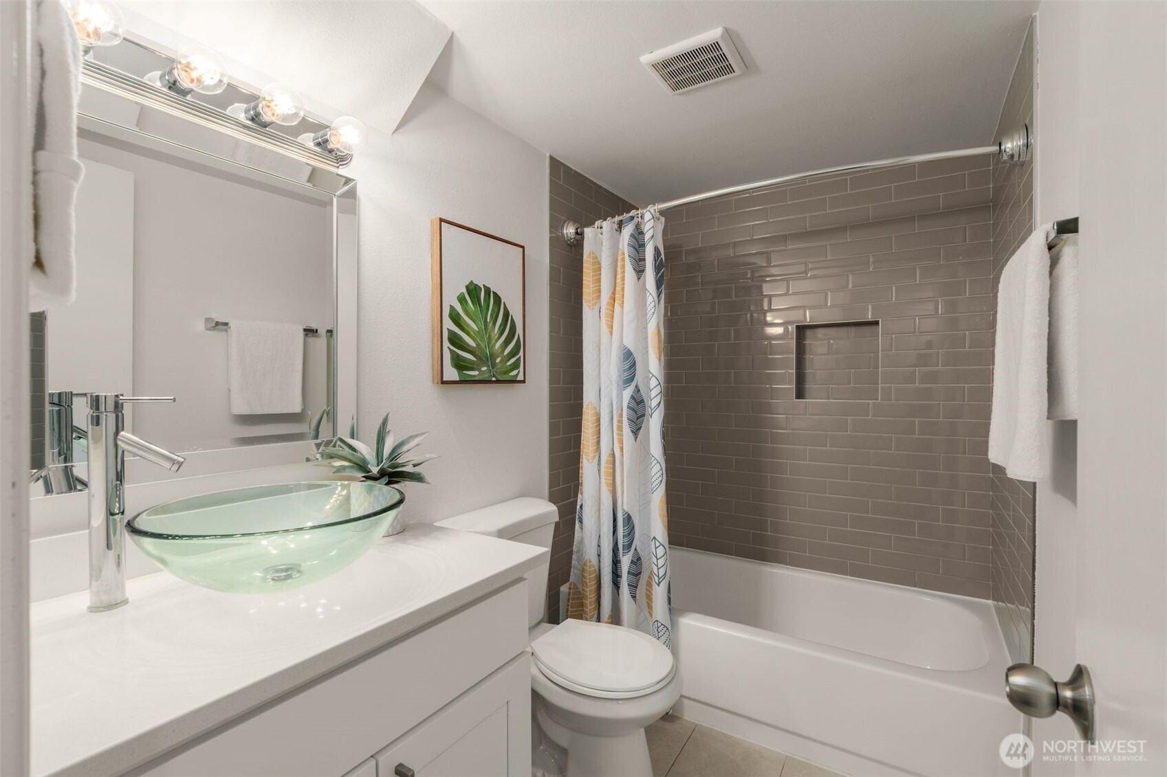 216 167th Place NE, Bellevue, WA 98008-4520