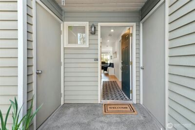 447 7th Avenue , Kirkland, WA 98033