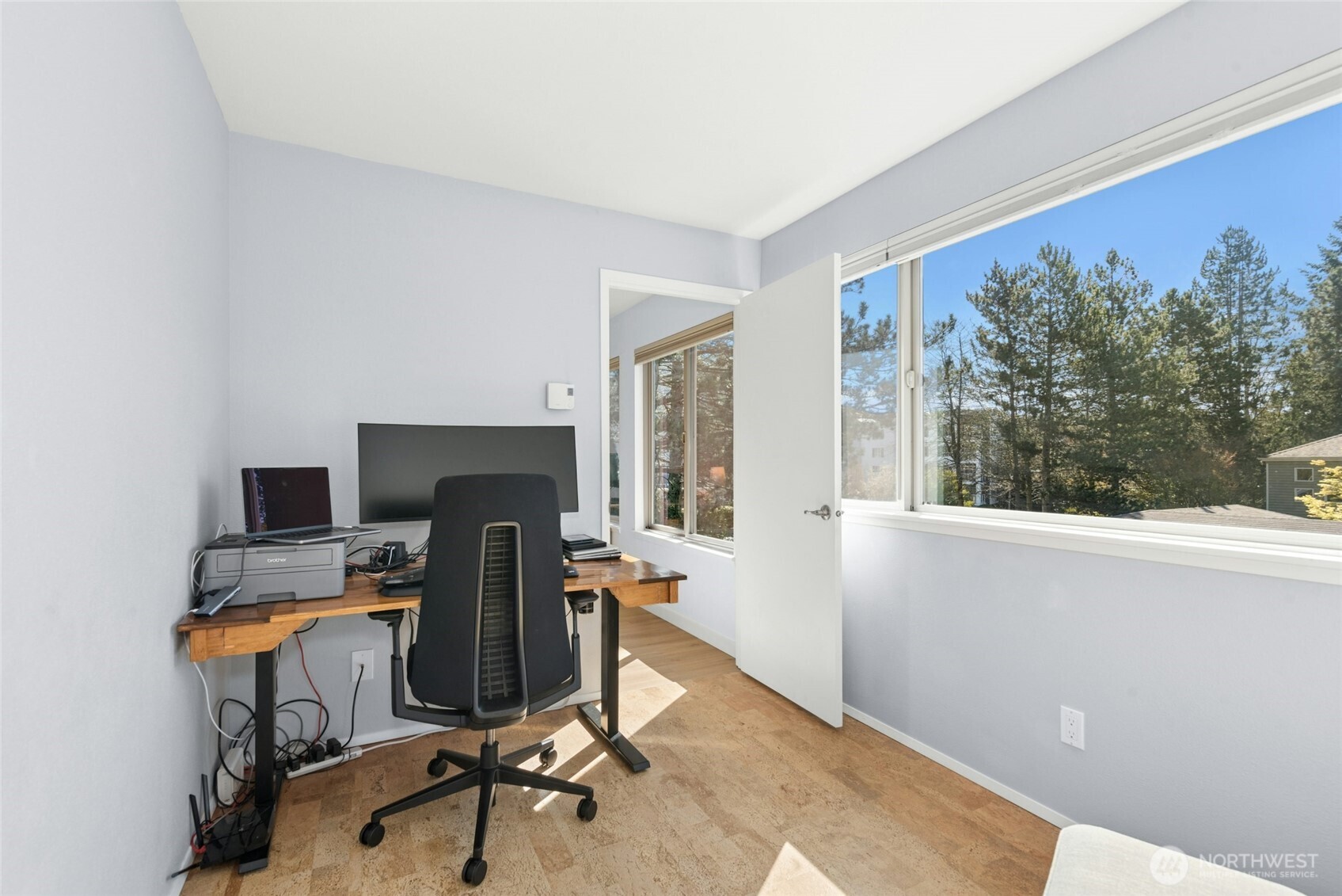 447 7th Avenue , Kirkland, WA 98033