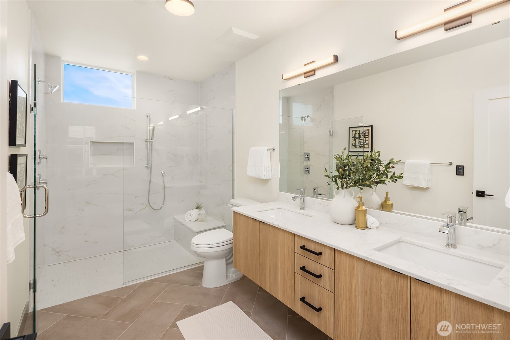 4419 2nd Avenue NE #A, Seattle, WA 98105