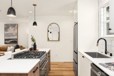 8913 8th Avenue NE, Seattle, WA 98115-3007 - Photo 13
