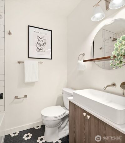 8913 8th Avenue NE, Seattle, WA 98115-3007 - Photo 17