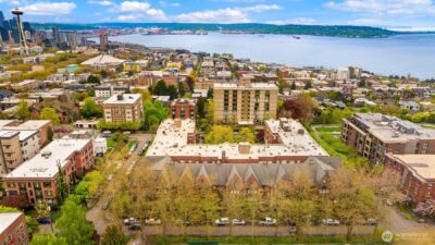 111 W Comstock Street #111, Seattle, WA 98119 - Photo 2