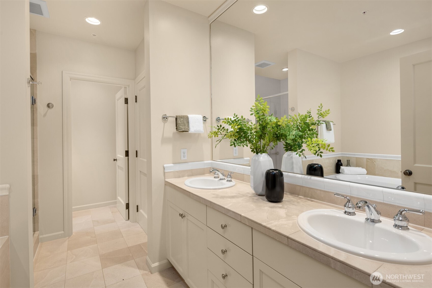 111 W Comstock Street #111, Seattle, WA 98119