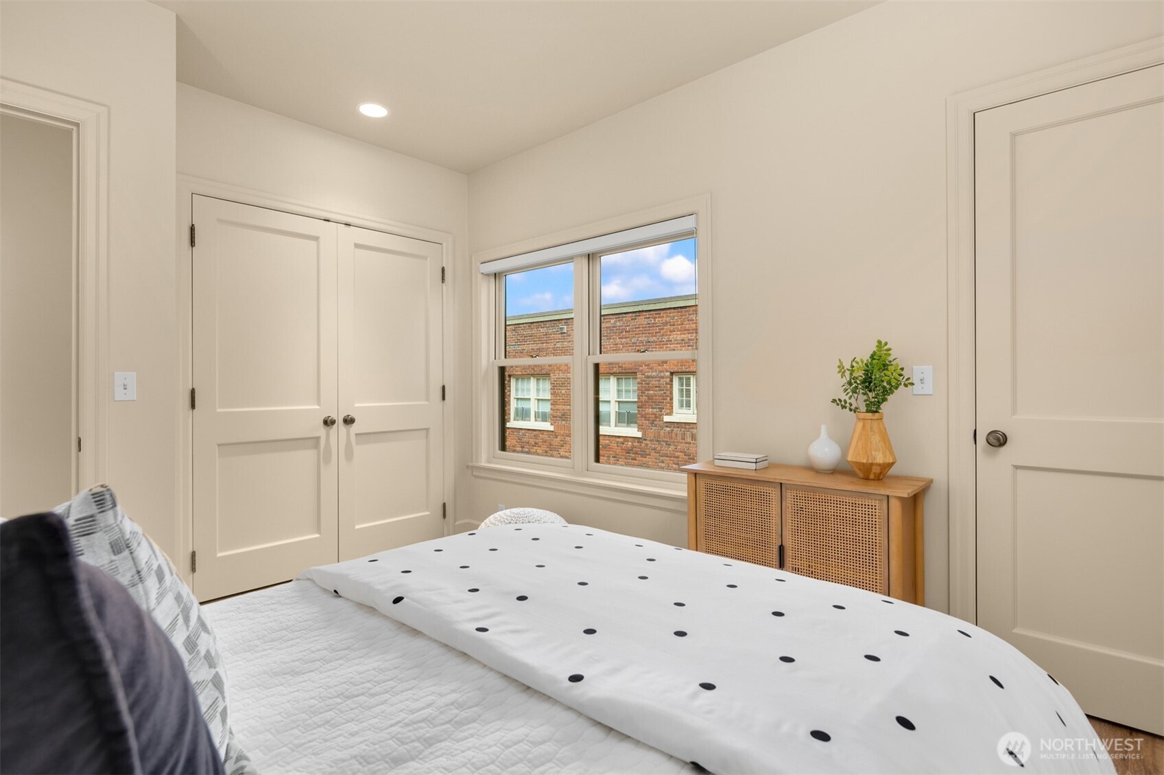 111 W Comstock Street #111, Seattle, WA 98119