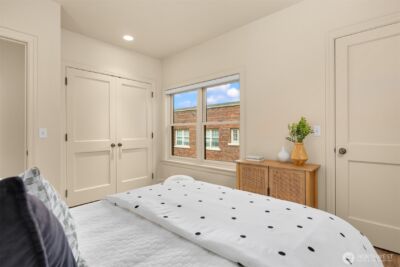 111 W Comstock Street #111, Seattle, WA 98119 - Photo 29