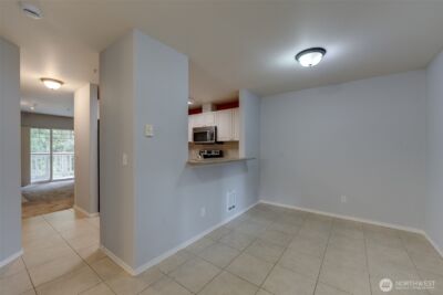 18501 SE Newport Way #K245, Issaquah, WA 98027-9099 - Photo 2