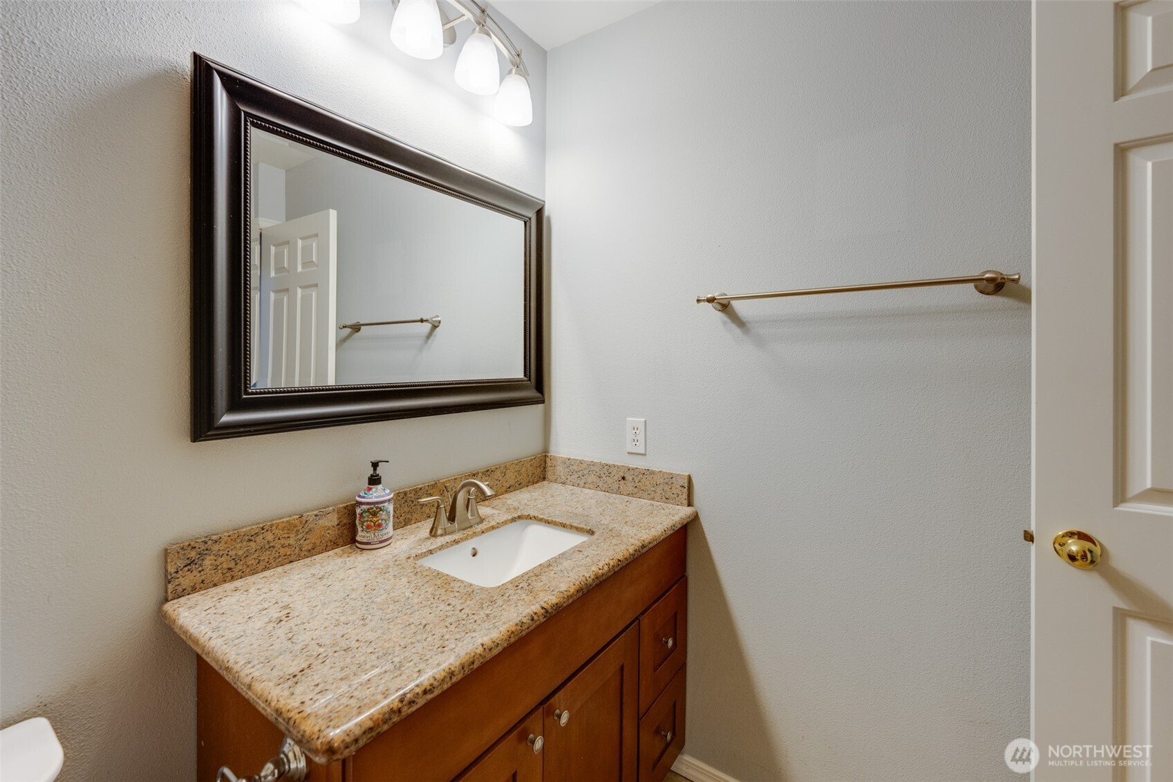 18501 SE Newport Way #K245, Issaquah, WA 98027-9099