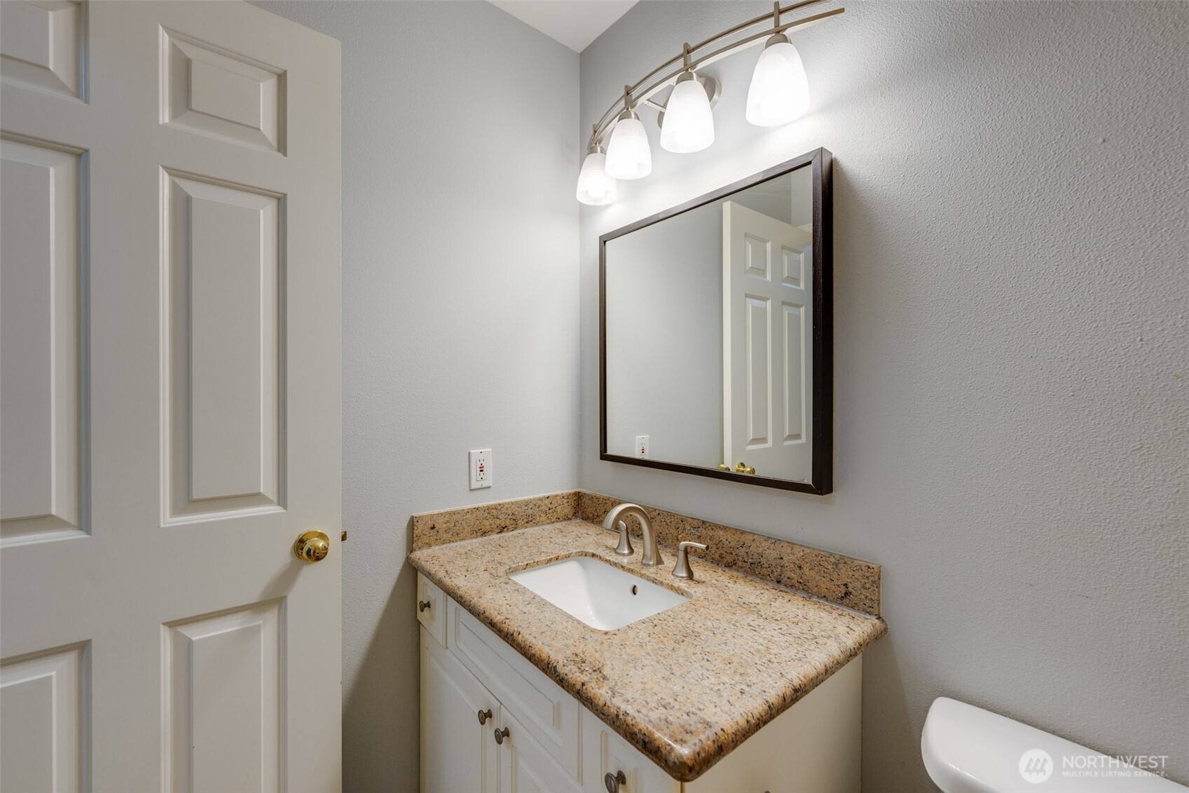 18501 SE Newport Way #K245, Issaquah, WA 98027-9099