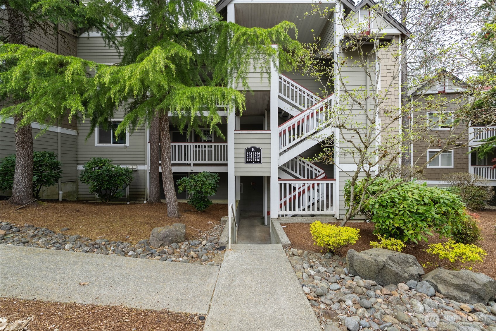 18501 SE Newport Way #K245, Issaquah, WA 98027-9099