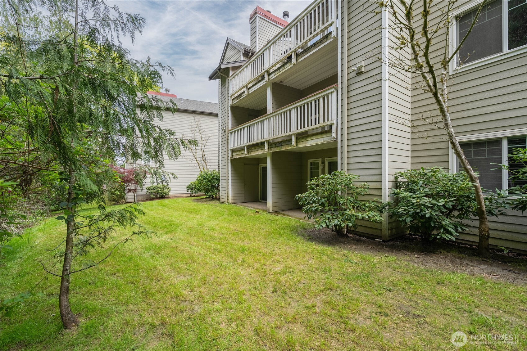 18501 SE Newport Way #K245, Issaquah, WA 98027-9099