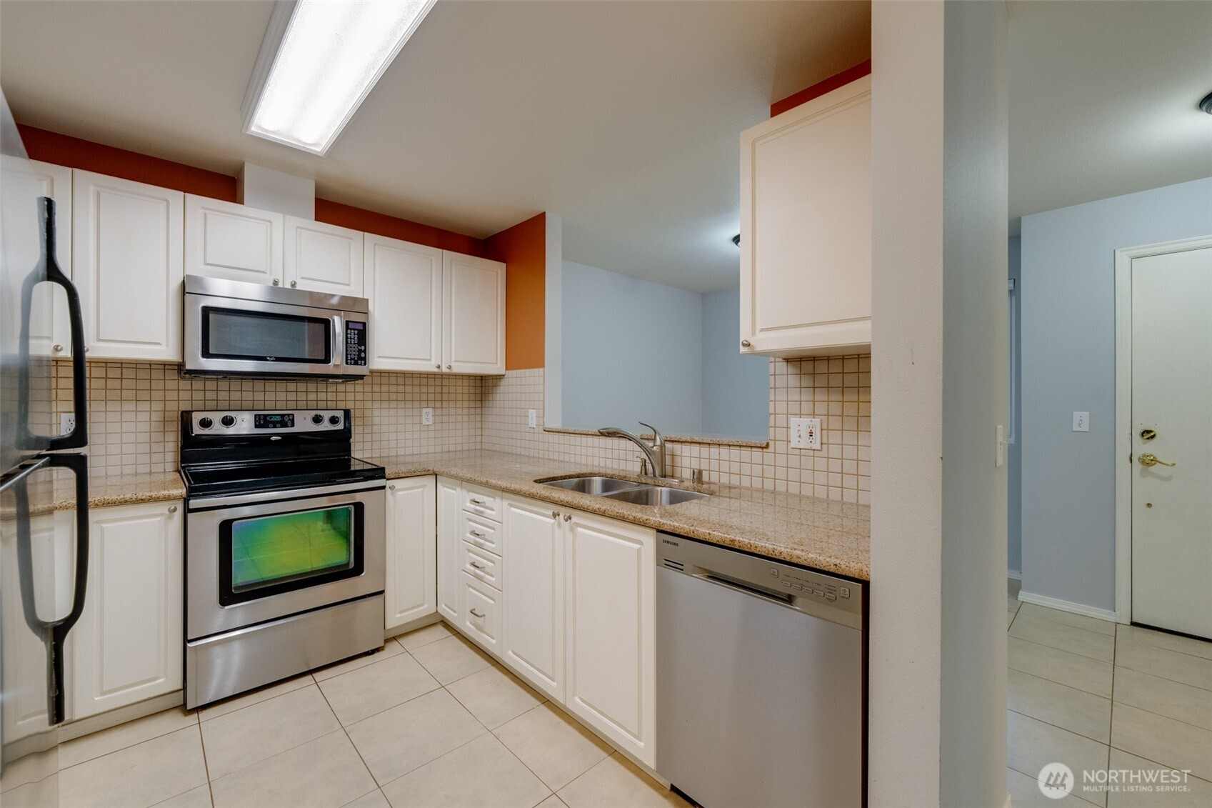 18501 SE Newport Way #K245, Issaquah, WA 98027-9099