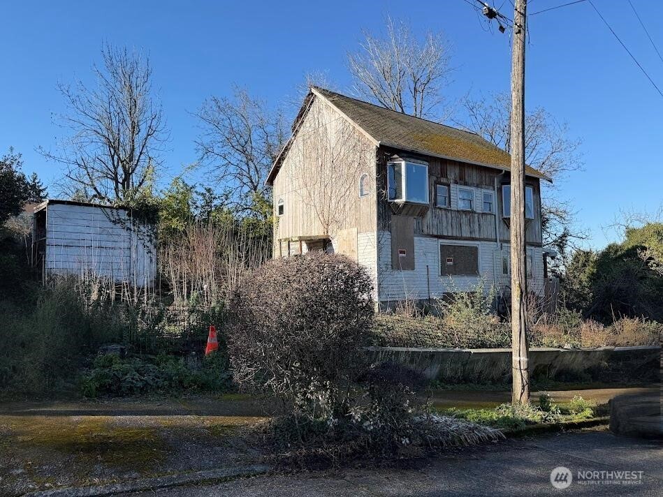 5221 S Ferdinand Street , Seattle, WA 98118