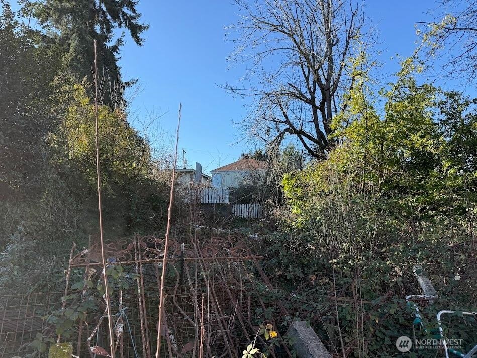 5221 S Ferdinand Street , Seattle, WA 98118