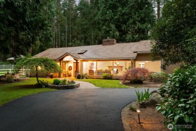 16 Bridlewood Circle , Kirkland, WA 98033 - Photo 1