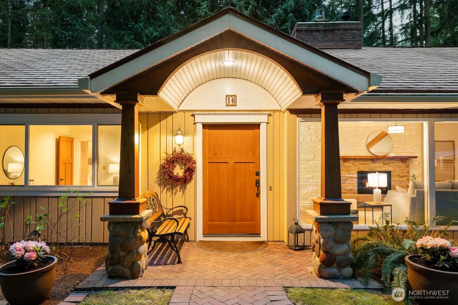 16 Bridlewood Circle , Kirkland, WA 98033