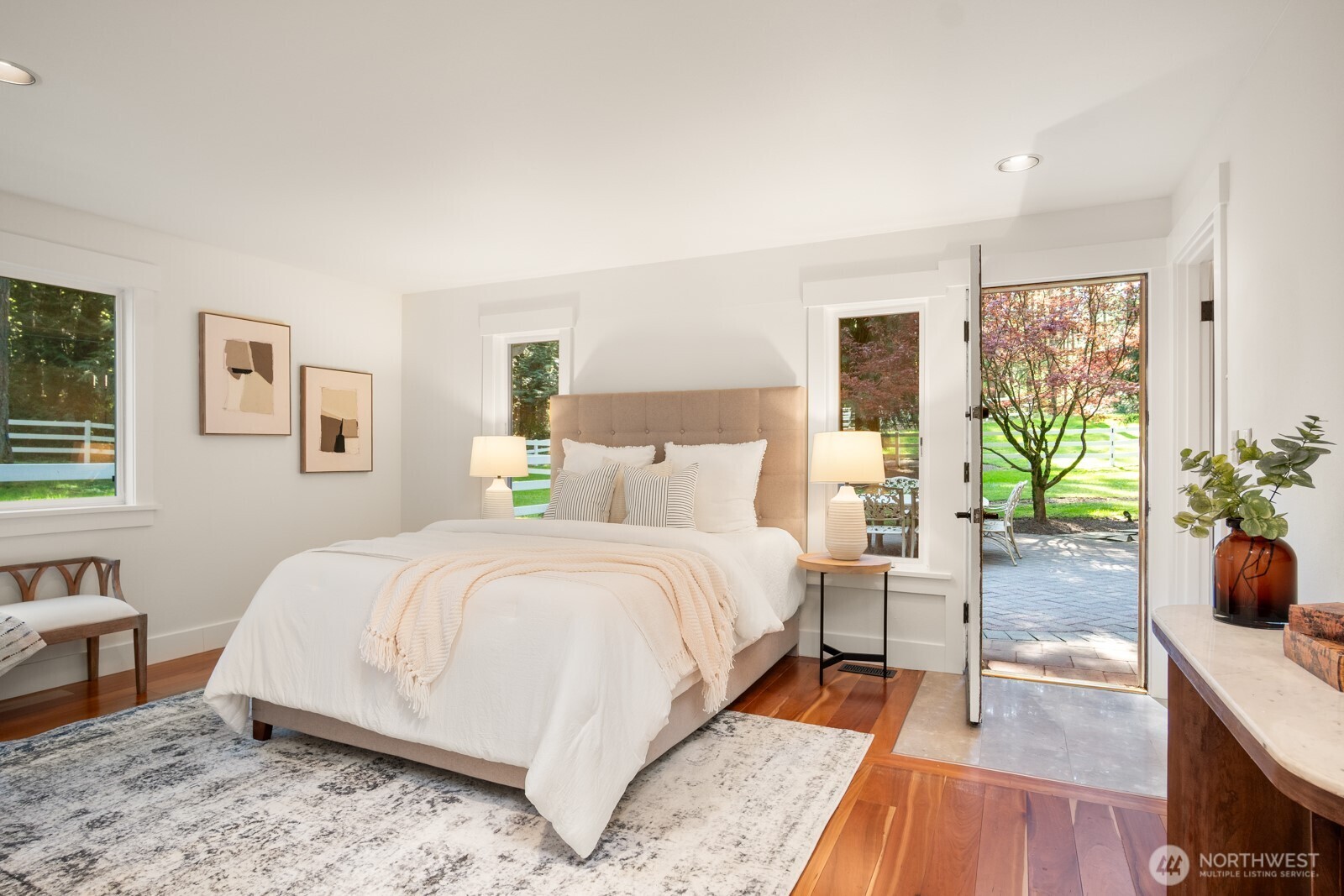 16 Bridlewood Circle , Kirkland, WA 98033