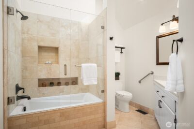 16 Bridlewood Circle , Kirkland, WA 98033 - Photo 29