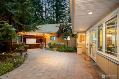 16 Bridlewood Circle , Kirkland, WA 98033 - Photo 9