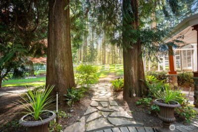 16 Bridlewood Circle , Kirkland, WA 98033 - Photo 10