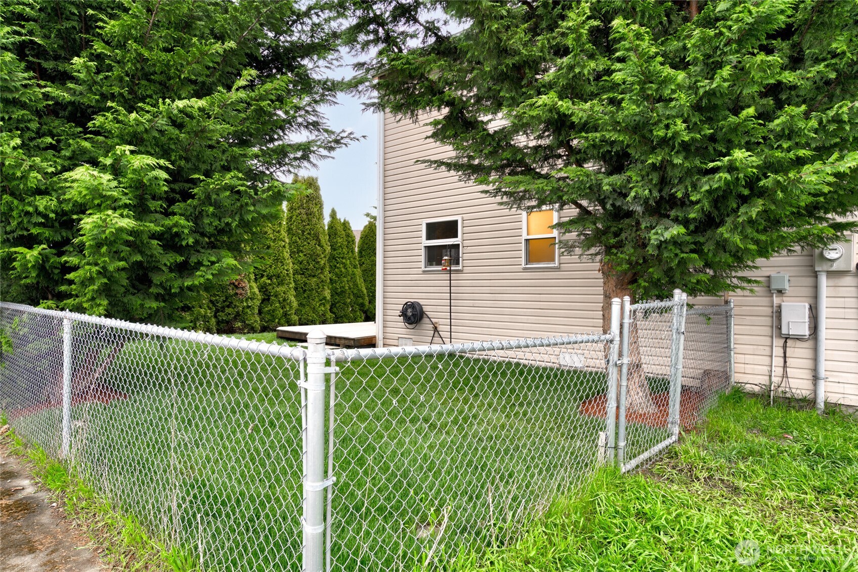 1814 N 30th Street , Mount Vernon, WA 98273-8911