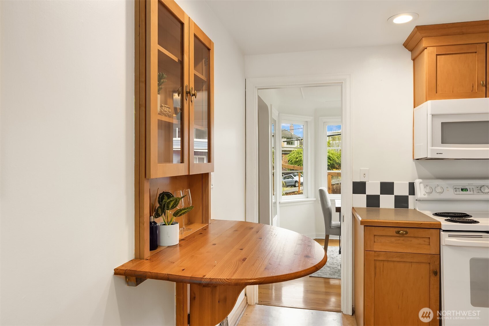 4333 SW Hudson Street , Seattle, WA 98116