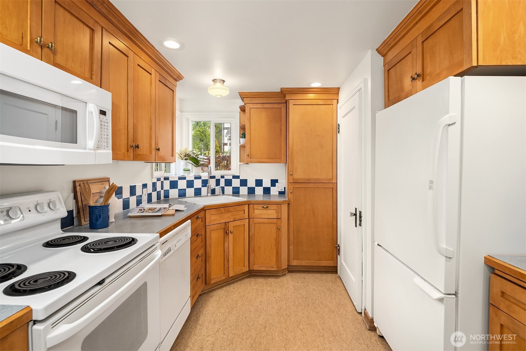 4333 SW Hudson Street , Seattle, WA 98116