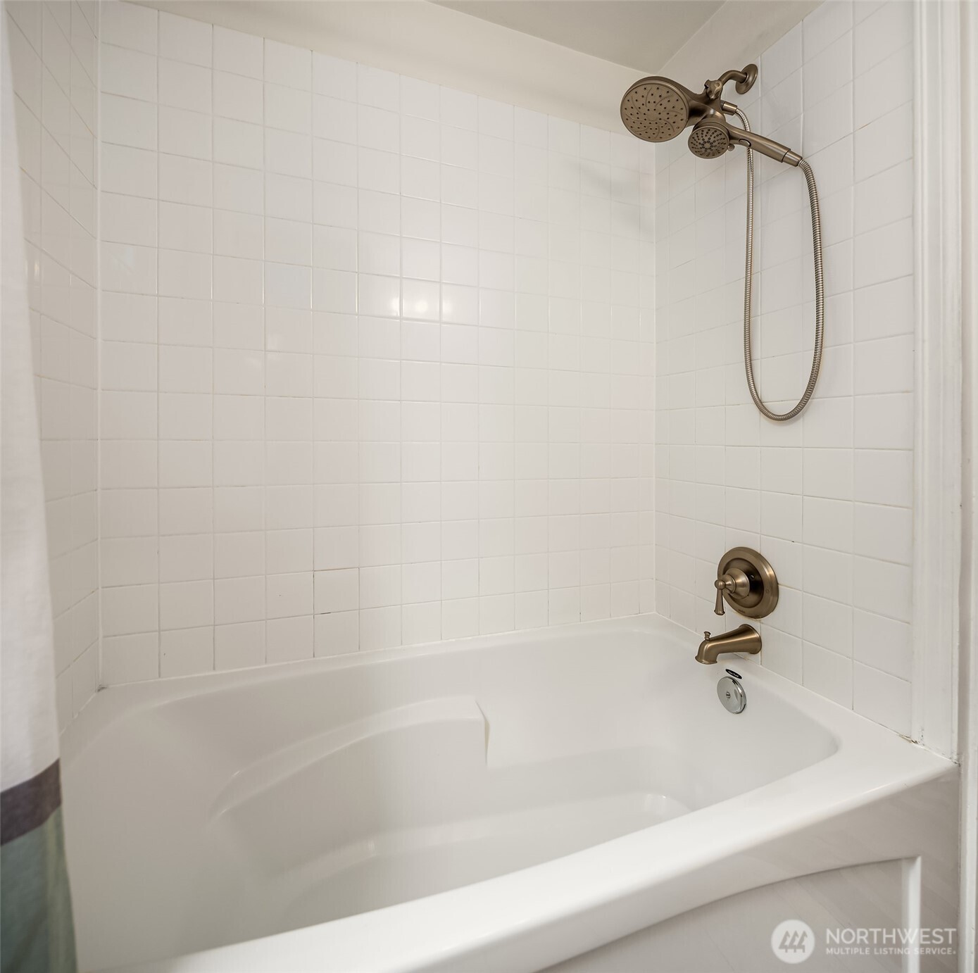 4333 SW Hudson Street , Seattle, WA 98116