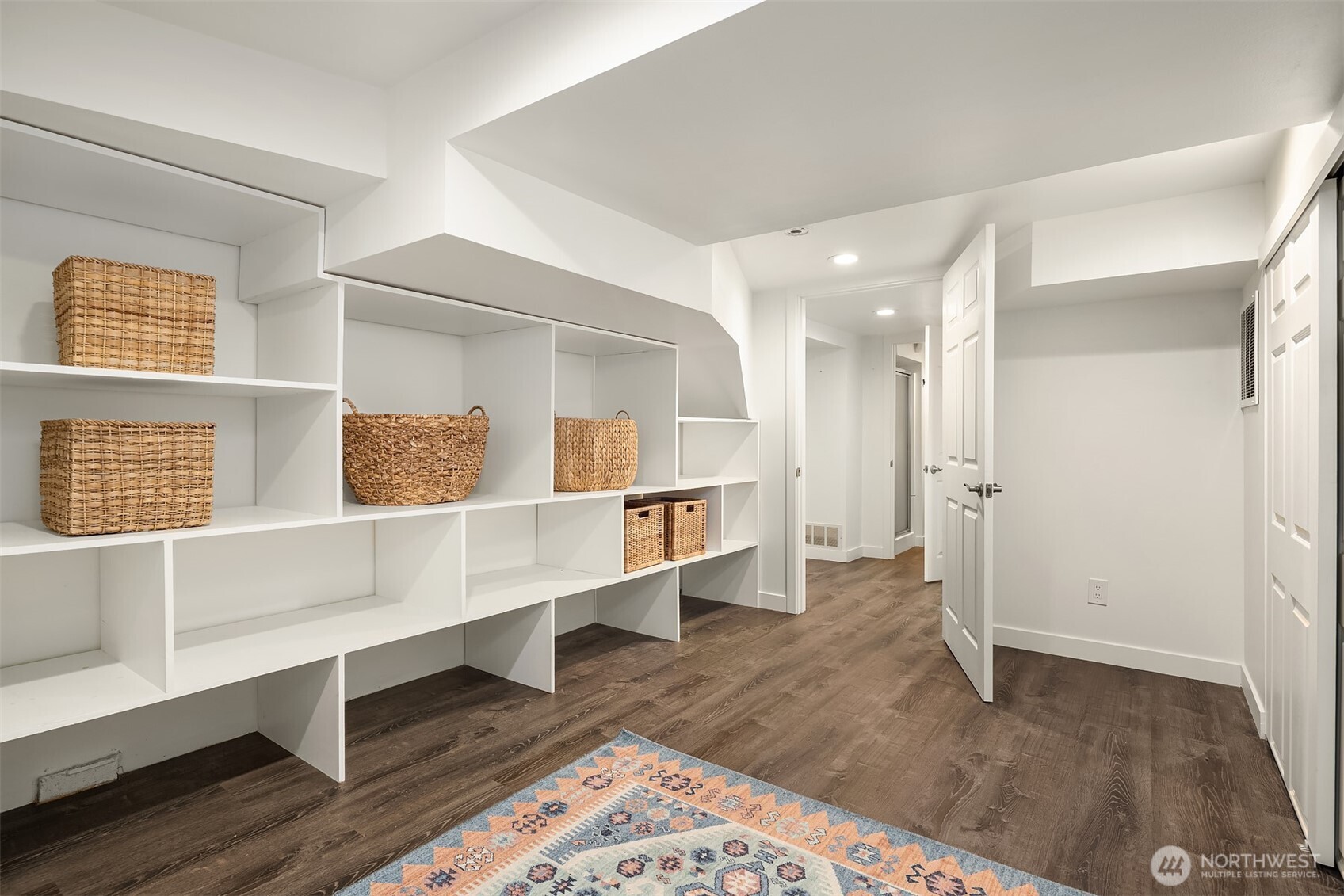 4333 SW Hudson Street , Seattle, WA 98116