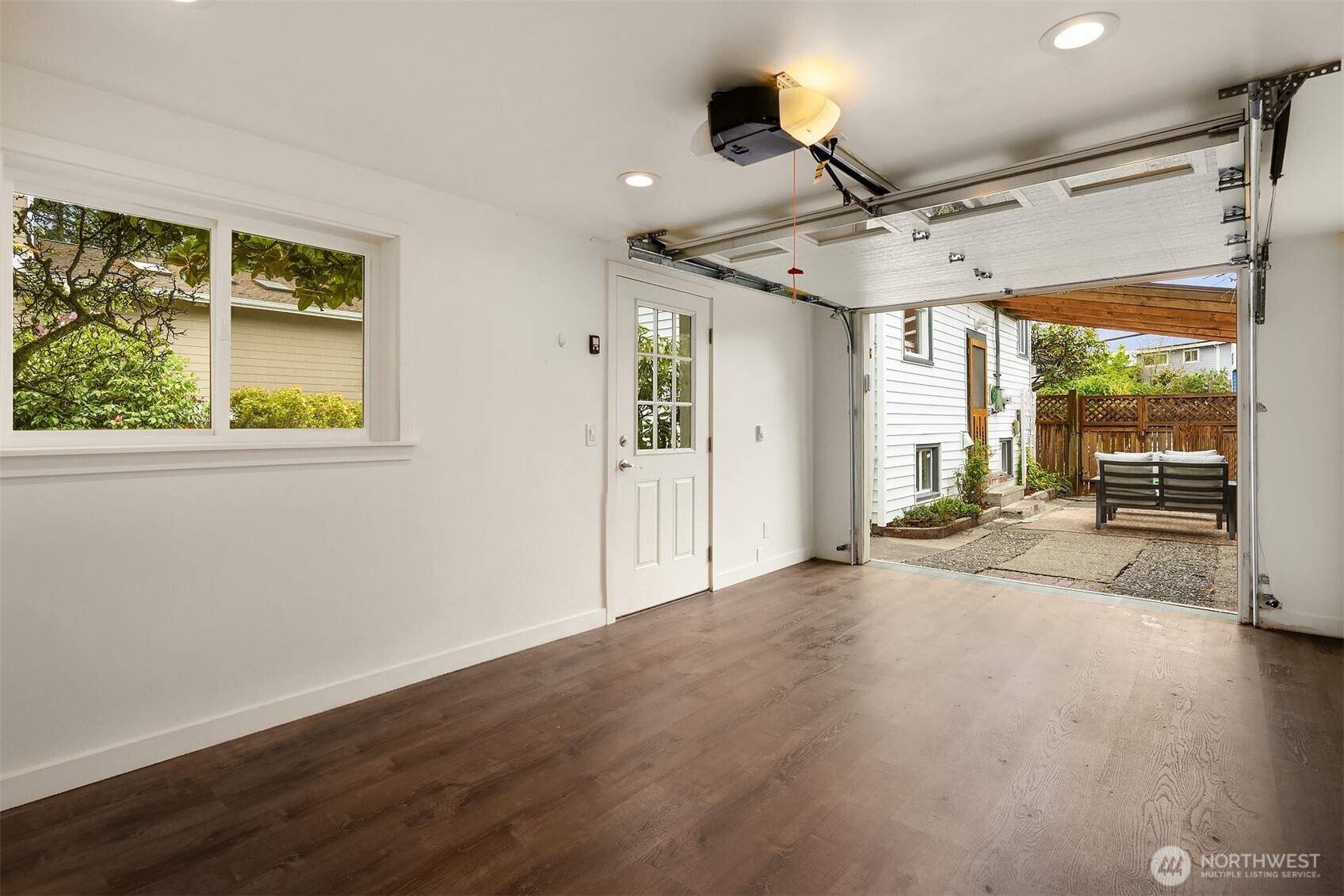 4333 SW Hudson Street , Seattle, WA 98116