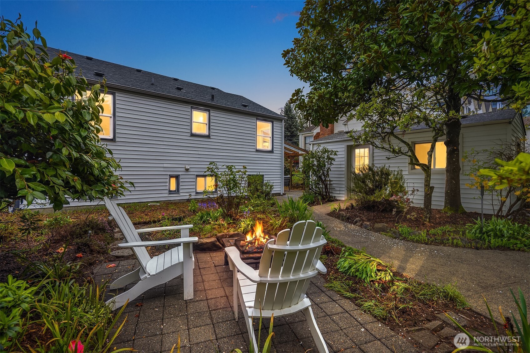 4333 SW Hudson Street , Seattle, WA 98116