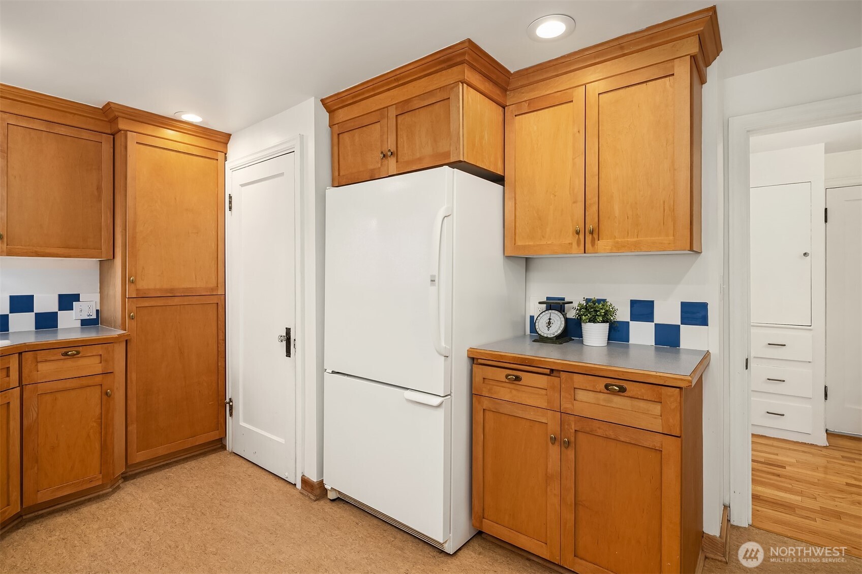 4333 SW Hudson Street , Seattle, WA 98116