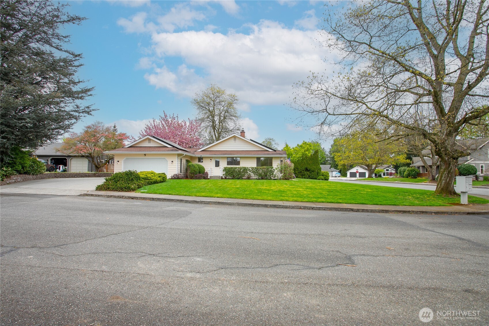 1704 Village Drive , Lynden, WA 98264