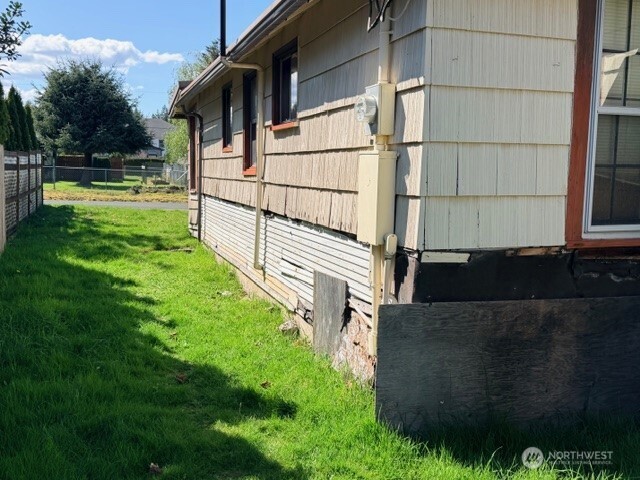 302 Monroe Street , Ryderwood, WA 98581-9731