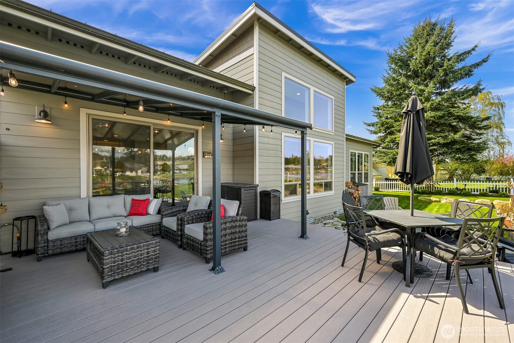 8248 Cowichan Road , Blaine, WA 98230