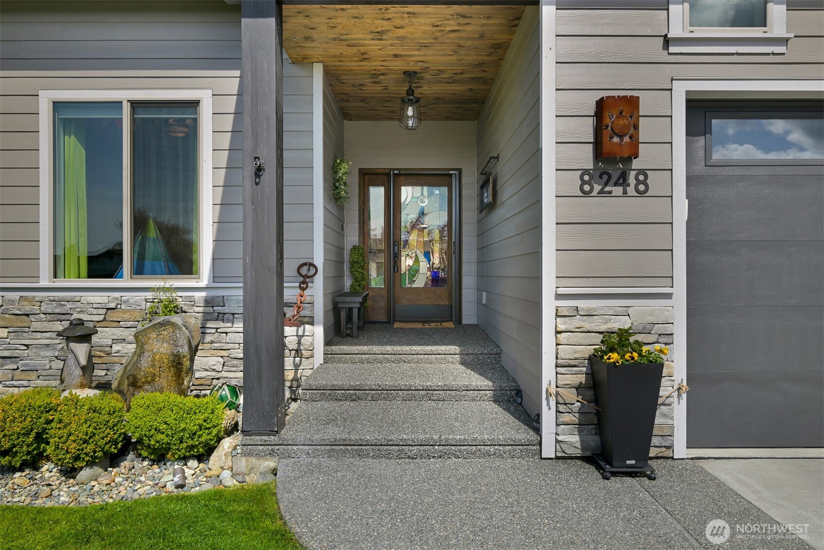 8248 Cowichan Road , Blaine, WA 98230