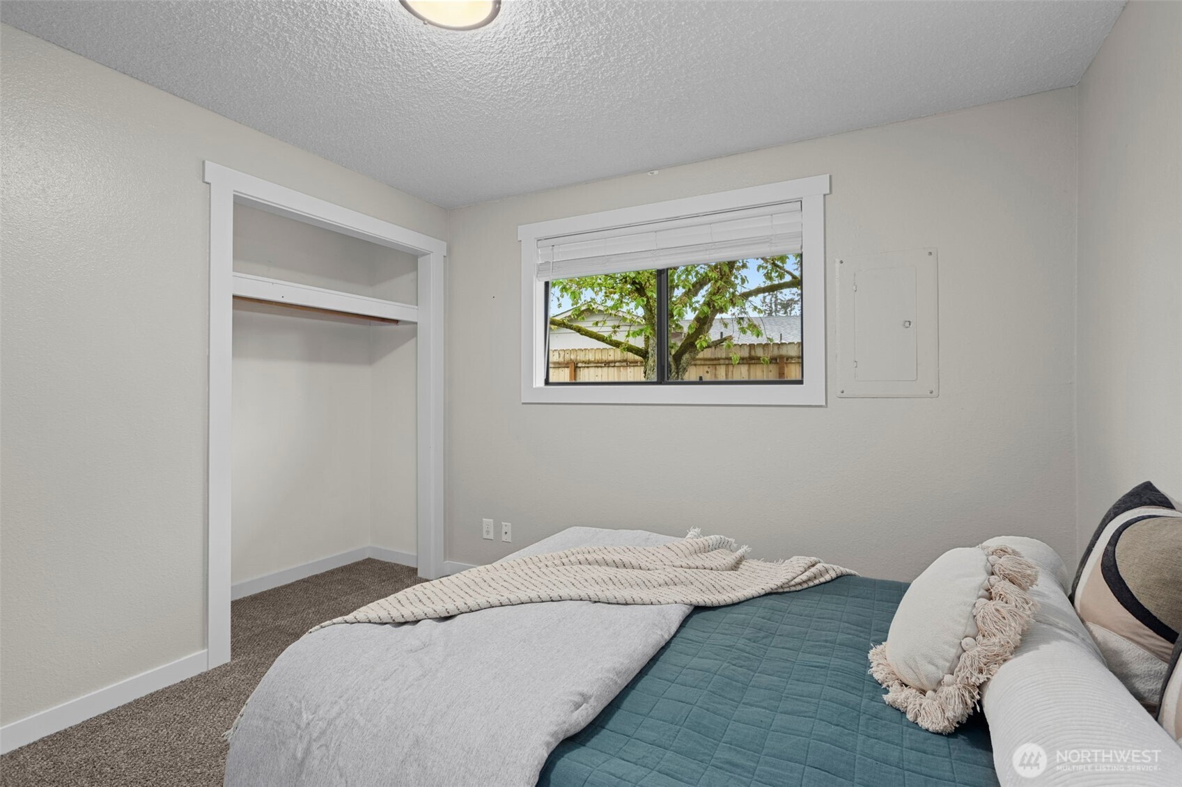 7 Olive Court , Longview, WA 98632