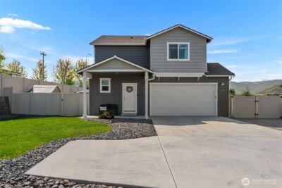 2250 SE Treat Street , East Wenatchee, WA 98802