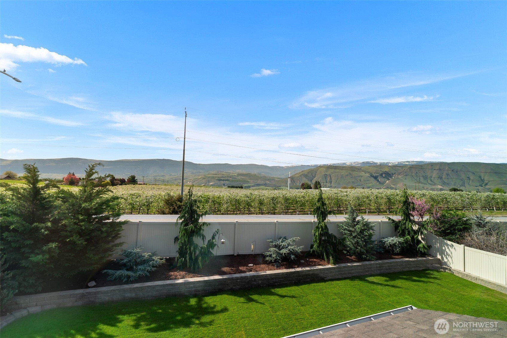 2250 SE Treat Street , East Wenatchee, WA 98802